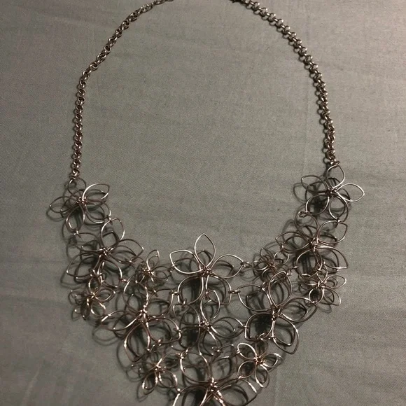 Flower Necklace! - Picture 2 of 4